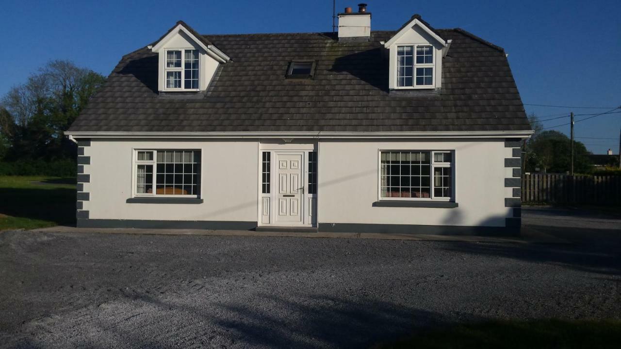 Cloonboo Lodge With Tours Sleeps 12 Galway Exterior photo