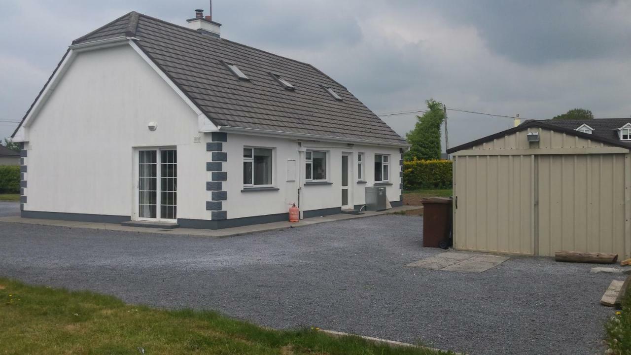 Cloonboo Lodge With Tours Sleeps 12 Galway Exterior photo